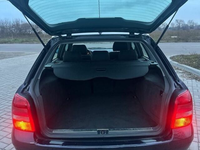 Синій Ауді А4, об'ємом двигуна 2.5 л та пробігом 200 тис. км за 3600 $, фото 9 на Automoto.ua