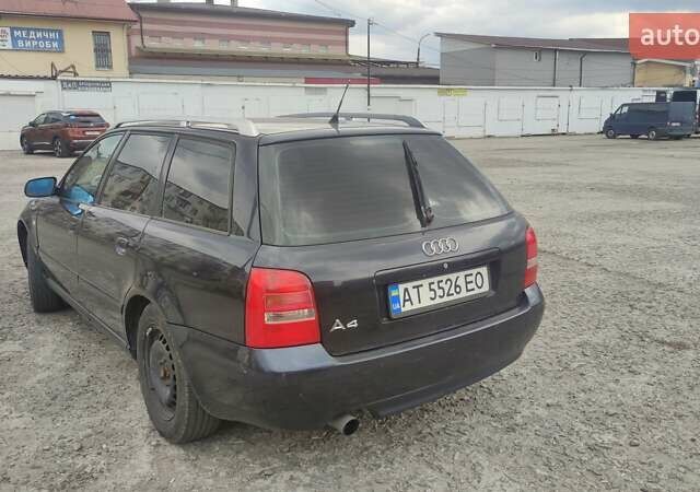 Синий Ауди А4, объемом двигателя 1.6 л и пробегом 268 тыс. км за 3500 $, фото 4 на Automoto.ua
