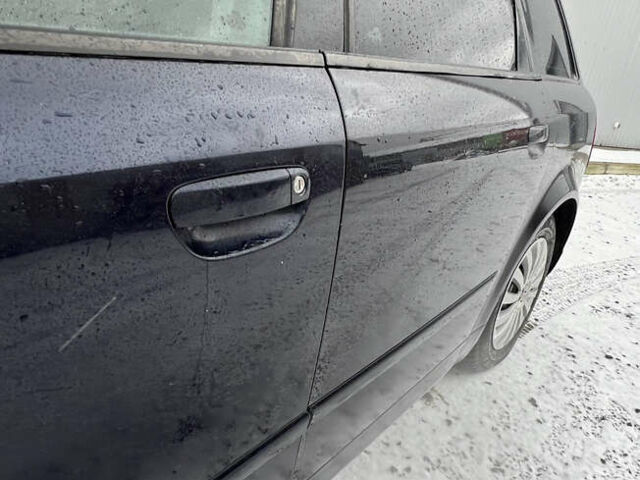 Синій Ауді А4, об'ємом двигуна 1.78 л та пробігом 349 тис. км за 4299 $, фото 36 на Automoto.ua