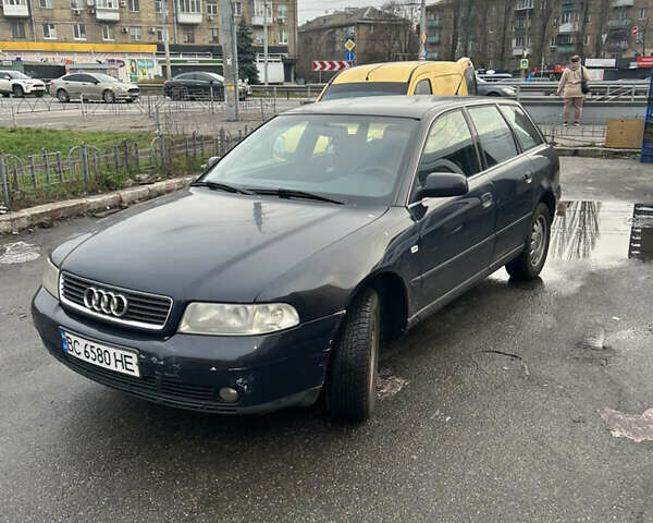 Синій Ауді А4, об'ємом двигуна 2.5 л та пробігом 400 тис. км за 3500 $, фото 2 на Automoto.ua