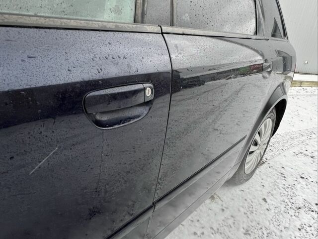 Синій Ауді А4, об'ємом двигуна 1.8 л та пробігом 349 тис. км за 4299 $, фото 14 на Automoto.ua