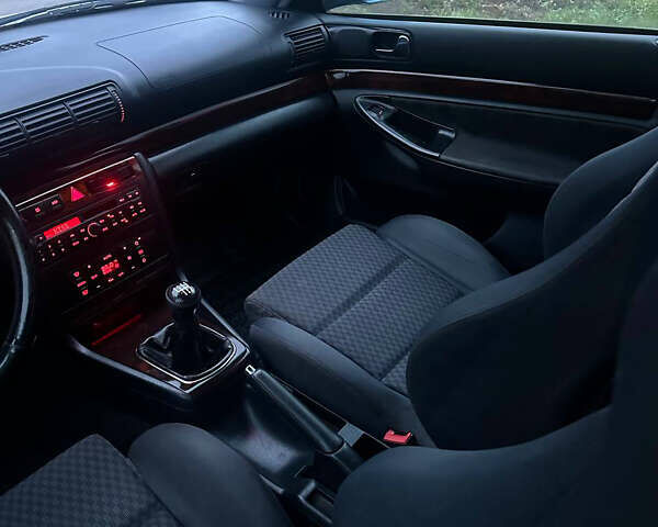 Синий Ауди А4, объемом двигателя 2.5 л и пробегом 290 тыс. км за 3500 $, фото 17 на Automoto.ua