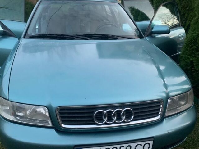 Синий Ауди А4, объемом двигателя 1.9 л и пробегом 300 тыс. км за 4300 $, фото 2 на Automoto.ua