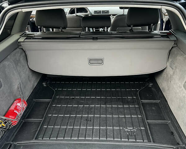 Синий Ауди А4, объемом двигателя 1.78 л и пробегом 255 тыс. км за 5000 $, фото 14 на Automoto.ua