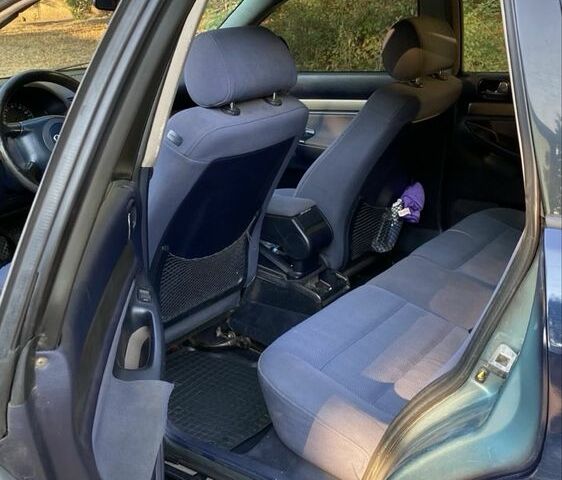 Синій Ауді А4, об'ємом двигуна 1.9 л та пробігом 350 тис. км за 2500 $, фото 5 на Automoto.ua