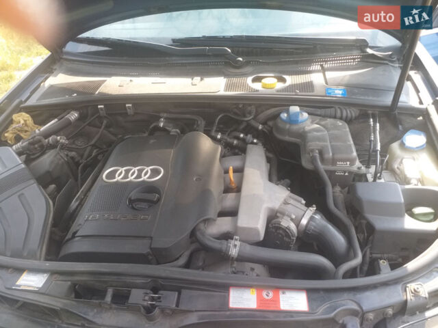 Синий Ауди А4, объемом двигателя 1.8 л и пробегом 280 тыс. км за 5400 $, фото 5 на Automoto.ua