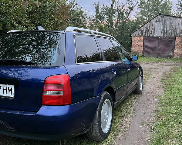 Синий Ауди А4, объемом двигателя 1.78 л и пробегом 250 тыс. км за 3600 $, фото 4 на Automoto.ua