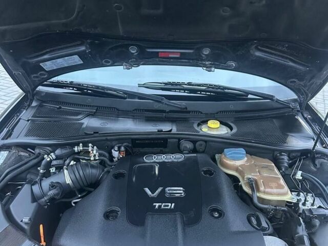 Синій Ауді А4, об'ємом двигуна 2.5 л та пробігом 200 тис. км за 3600 $, фото 13 на Automoto.ua