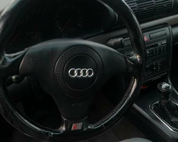 Синий Ауди А4, объемом двигателя 1.9 л и пробегом 300 тыс. км за 4300 $, фото 2 на Automoto.ua