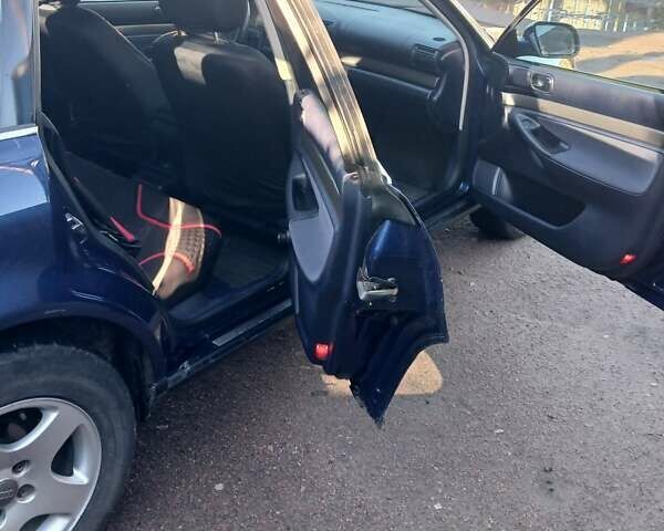 Синій Ауді А4, об'ємом двигуна 2.5 л та пробігом 365 тис. км за 4300 $, фото 4 на Automoto.ua