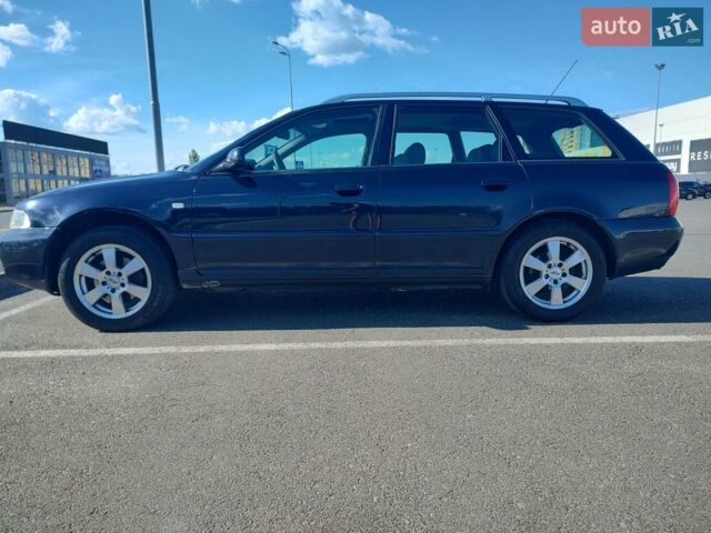 Синий Ауди А4, объемом двигателя 1.9 л и пробегом 300 тыс. км за 4000 $, фото 2 на Automoto.ua