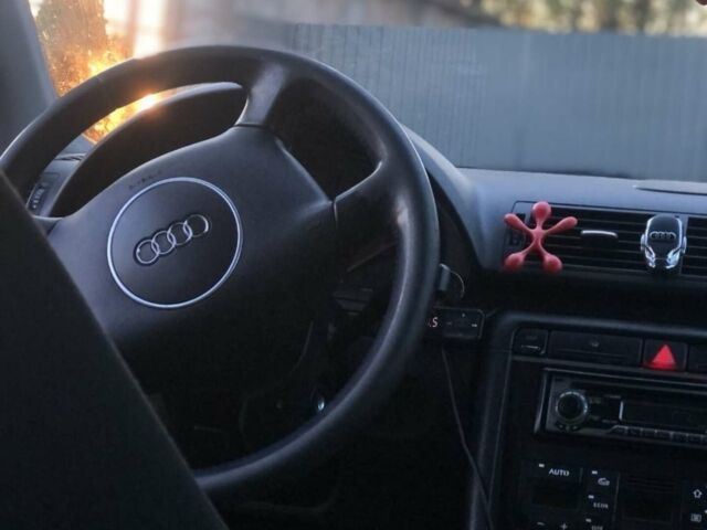 Синий Ауди А4, объемом двигателя 1.9 л и пробегом 310 тыс. км за 4899 $, фото 17 на Automoto.ua