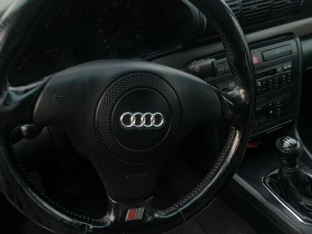 Синий Ауди А4, объемом двигателя 1.9 л и пробегом 300 тыс. км за 4300 $, фото 3 на Automoto.ua