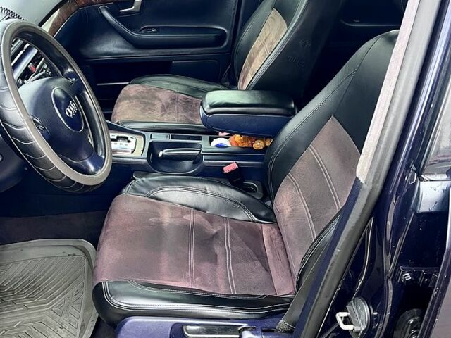 Синий Ауди А4, объемом двигателя 2.5 л и пробегом 350 тыс. км за 2699 $, фото 11 на Automoto.ua