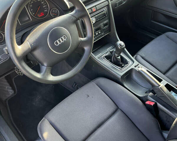 Синій Ауді А4, об'ємом двигуна 0 л та пробігом 240 тис. км за 5400 $, фото 5 на Automoto.ua