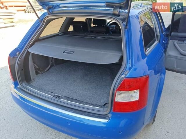 Синий Ауди А4, объемом двигателя 2.5 л и пробегом 410 тыс. км за 5000 $, фото 12 на Automoto.ua