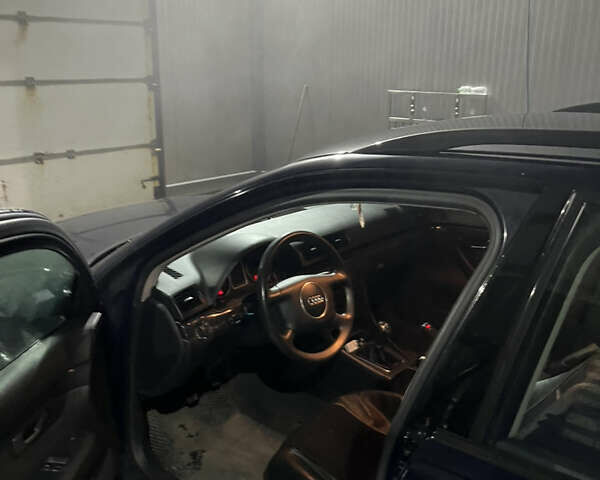 Синий Ауди А4, объемом двигателя 2 л и пробегом 205 тыс. км за 4000 $, фото 9 на Automoto.ua