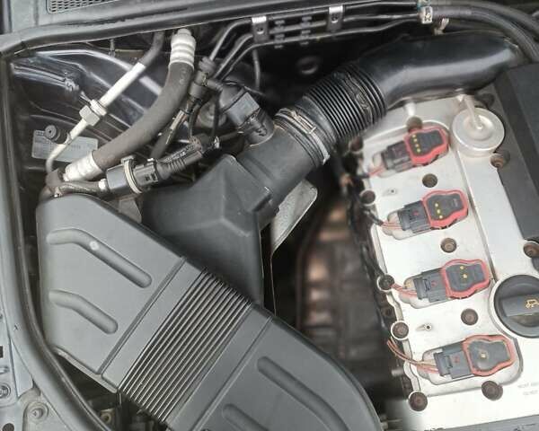 Синій Ауді А4, об'ємом двигуна 1.98 л та пробігом 276 тис. км за 4800 $, фото 22 на Automoto.ua