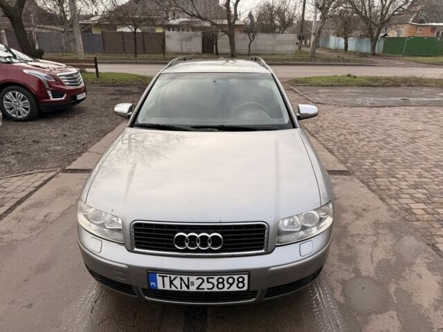 Синий Ауди А4, объемом двигателя 2 л и пробегом 333 тыс. км за 2800 $, фото 3 на Automoto.ua