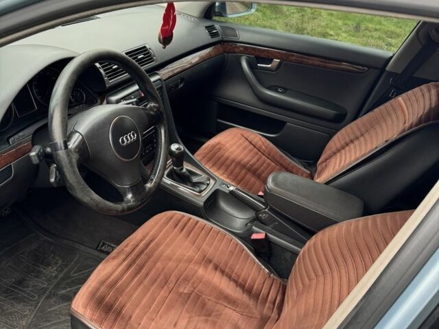 Синий Ауди А4, объемом двигателя 2.5 л и пробегом 360 тыс. км за 5000 $, фото 2 на Automoto.ua