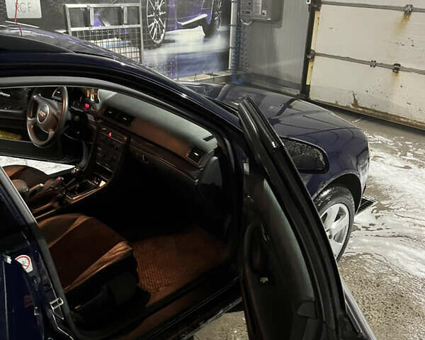 Синий Ауди А4, объемом двигателя 2 л и пробегом 205 тыс. км за 4000 $, фото 11 на Automoto.ua