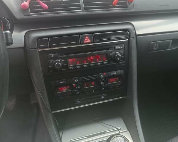 Синій Ауді А4, об'ємом двигуна 1.98 л та пробігом 276 тис. км за 4800 $, фото 26 на Automoto.ua