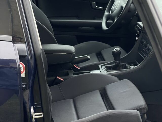 Синій Ауді А4, об'ємом двигуна 2 л та пробігом 202 тис. км за 4300 $, фото 19 на Automoto.ua