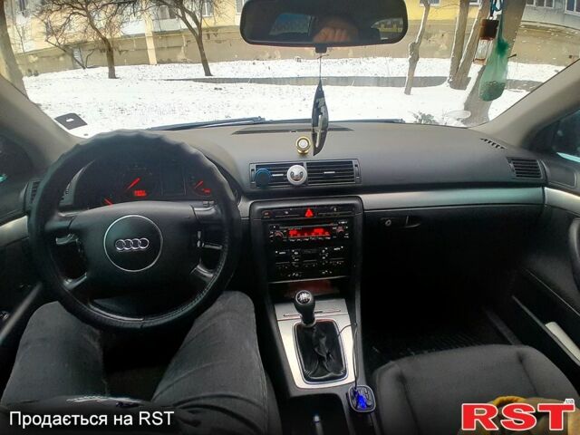 Синий Ауди А4, объемом двигателя 1.8 л и пробегом 400 тыс. км за 4700 $, фото 4 на Automoto.ua