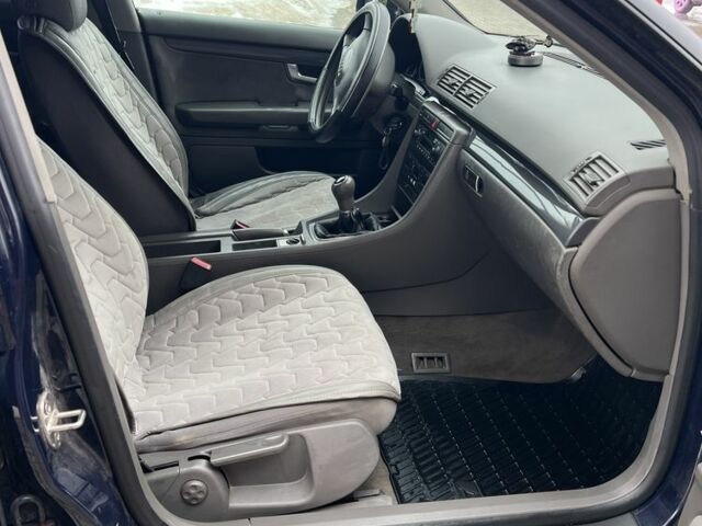 Синий Ауди А4, объемом двигателя 1.9 л и пробегом 303 тыс. км за 4800 $, фото 12 на Automoto.ua