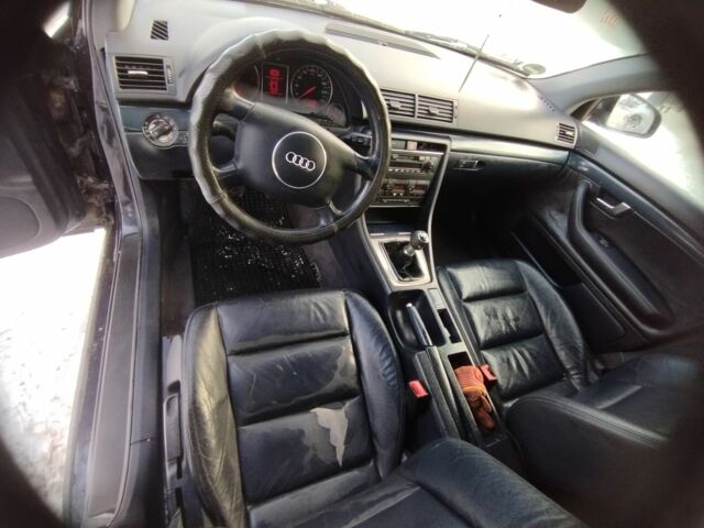 Синій Ауді А4, об'ємом двигуна 2.5 л та пробігом 340 тис. км за 2900 $, фото 12 на Automoto.ua