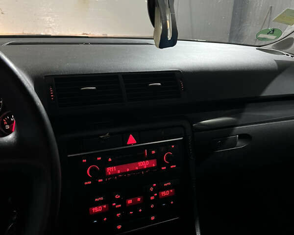 Синий Ауди А4, объемом двигателя 2 л и пробегом 205 тыс. км за 4000 $, фото 15 на Automoto.ua