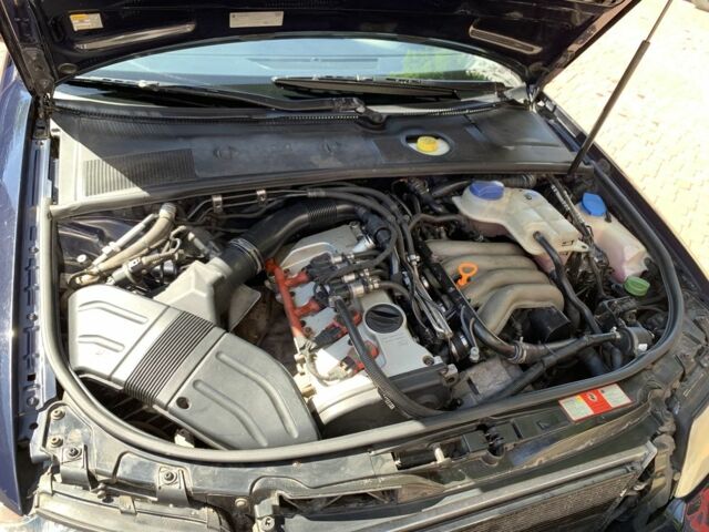 Синій Ауді А4, об'ємом двигуна 2 л та пробігом 453 тис. км за 4100 $, фото 23 на Automoto.ua