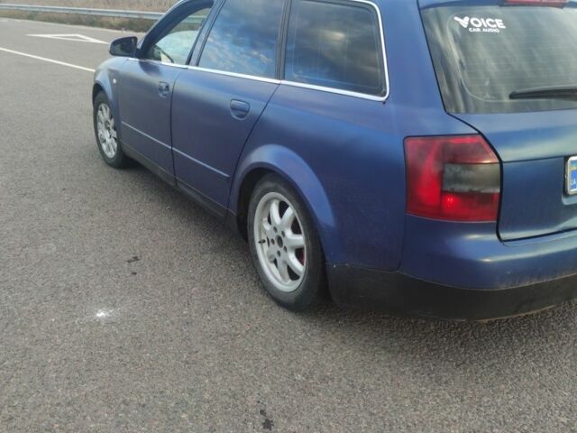 Синий Ауди А4, объемом двигателя 2.5 л и пробегом 427 тыс. км за 3700 $, фото 5 на Automoto.ua