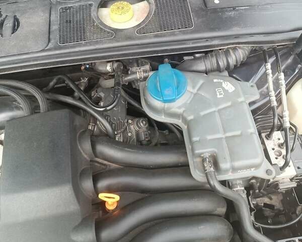 Синій Ауді А4, об'ємом двигуна 1.98 л та пробігом 276 тис. км за 4800 $, фото 24 на Automoto.ua