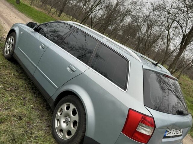 Синий Ауди А4, объемом двигателя 2.5 л и пробегом 360 тыс. км за 5000 $, фото 1 на Automoto.ua