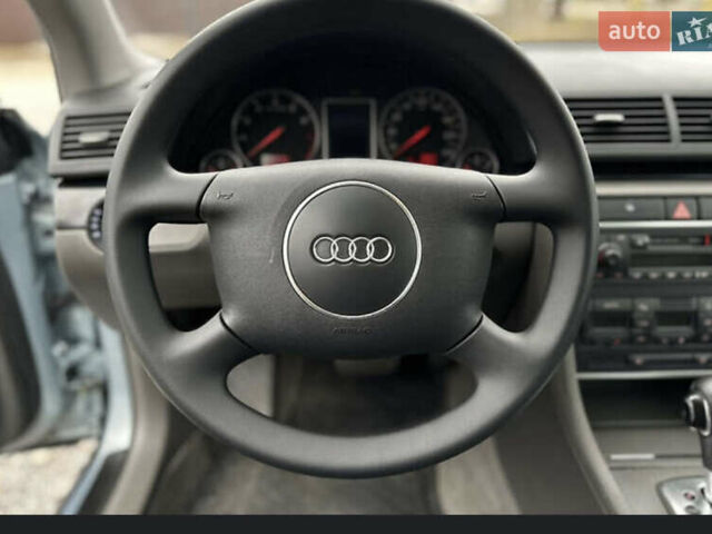 Синій Ауді А4, об'ємом двигуна 1.78 л та пробігом 225 тис. км за 5650 $, фото 19 на Automoto.ua