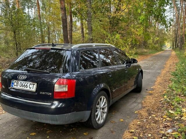 Синий Ауди А4, объемом двигателя 2.5 л и пробегом 400 тыс. км за 3599 $, фото 5 на Automoto.ua