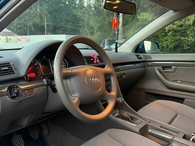 Синій Ауді А4, об'ємом двигуна 1.6 л та пробігом 223 тис. км за 3800 $, фото 11 на Automoto.ua