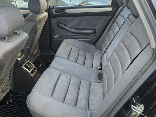 Синий Ауди А4, объемом двигателя 2.5 л и пробегом 356 тыс. км за 1500 $, фото 3 на Automoto.ua