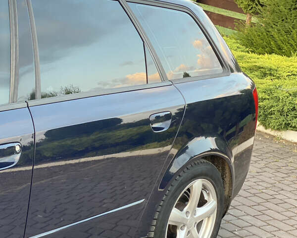 Синий Ауди А4, объемом двигателя 0 л и пробегом 280 тыс. км за 4499 $, фото 3 на Automoto.ua