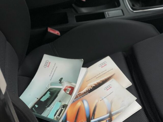 Синій Ауді А4, об'ємом двигуна 2 л та пробігом 202 тис. км за 4300 $, фото 18 на Automoto.ua