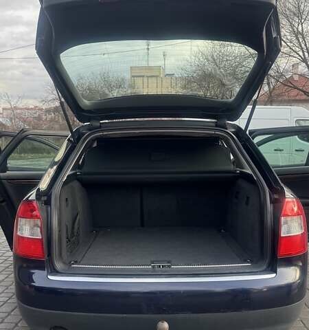 Синий Ауди А4, объемом двигателя 2 л и пробегом 205 тыс. км за 5200 $, фото 14 на Automoto.ua