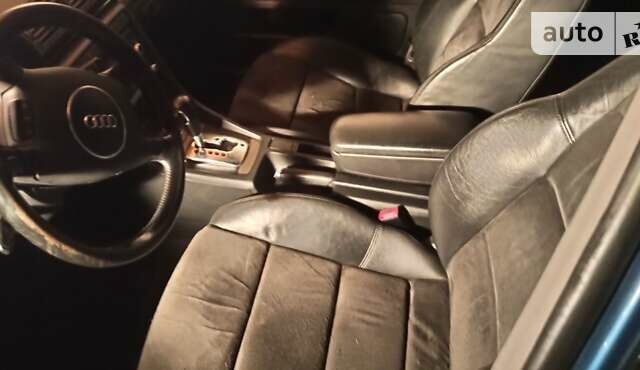 Синий Ауди А4, объемом двигателя 2.5 л и пробегом 342 тыс. км за 4800 $, фото 6 на Automoto.ua
