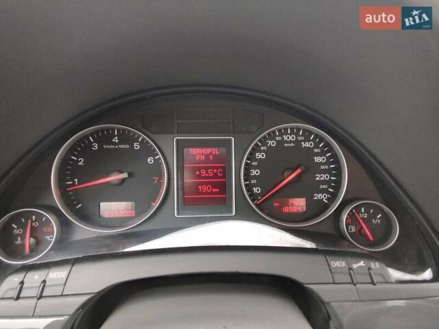 Синій Ауді А4, об'ємом двигуна 1.6 л та пробігом 189 тис. км за 4999 $, фото 26 на Automoto.ua