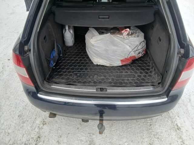 Синий Ауди А4, объемом двигателя 2 л и пробегом 333 тыс. км за 4900 $, фото 11 на Automoto.ua