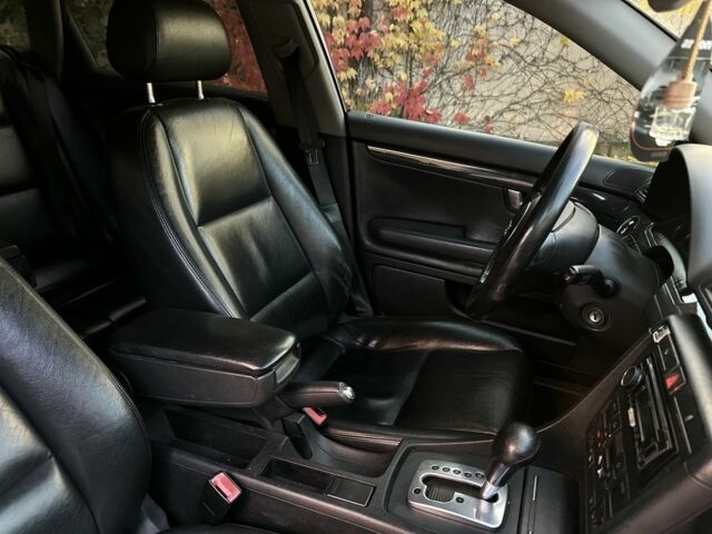 Синій Ауді А4, об'ємом двигуна 2.5 л та пробігом 360 тис. км за 4900 $, фото 12 на Automoto.ua