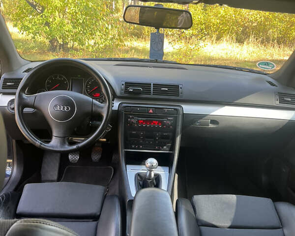 Синий Ауди А4, объемом двигателя 1.8 л и пробегом 265 тыс. км за 5900 $, фото 6 на Automoto.ua