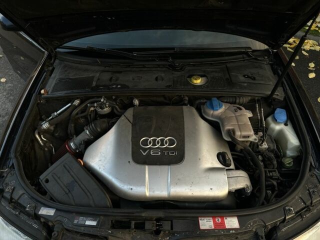 Синій Ауді А4, об'ємом двигуна 2.5 л та пробігом 360 тис. км за 4900 $, фото 16 на Automoto.ua