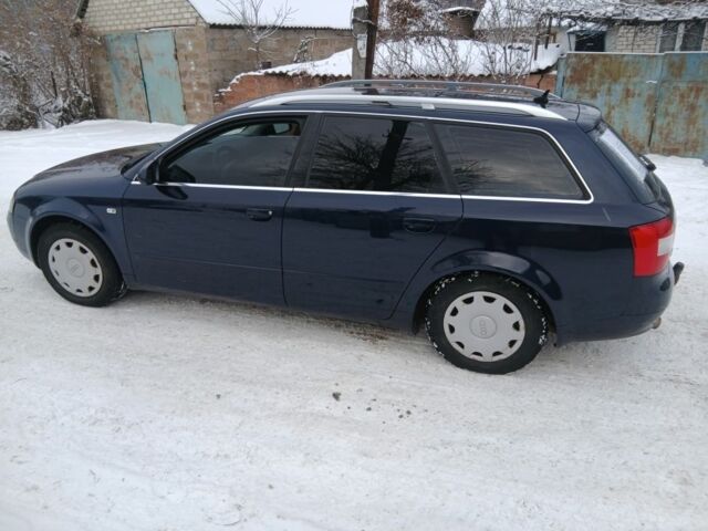 Синий Ауди А4, объемом двигателя 2 л и пробегом 333 тыс. км за 4900 $, фото 3 на Automoto.ua