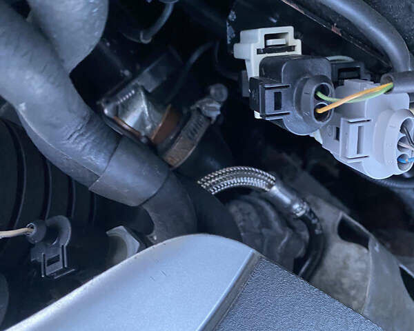 Синій Ауді А4, об'ємом двигуна 2.5 л та пробігом 450 тис. км за 4200 $, фото 10 на Automoto.ua